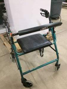 lot 9 image: Lumex RJ4318G Walkabout Wheel Rollator 350 LB Capacity