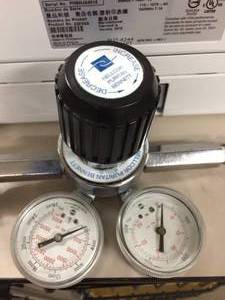 lot 45 image: Nellcor Puritan Bennett Dual Gauge Compressed Gas Regulator Model 31