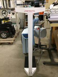 lot 69 image: Detecto Mechanical Patient Weighing Scale 400 lbs Capacity