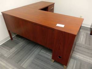 lot 11 image: 23.5 Boss Cherry Wood The Boss Office Computer Desk