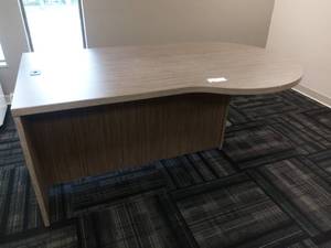 lot 5 image: 72 Executive Office Desk