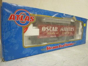 lot 314 image: ATLAS O STEAM ERA CLASSICS OSCAR MAYER REFRIGERATOR CAR - NEW