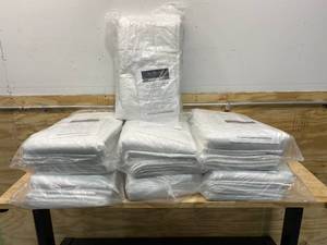 WEST POINT HOSPITALITY Lot of 7-  Filled Blankets (Full- 84 x 94 in)