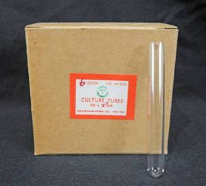 lot 60 image: Box of 72 Mercer Glass Works Merco 100 x 13 MM Pyrex Glass Culture Test Tubes
