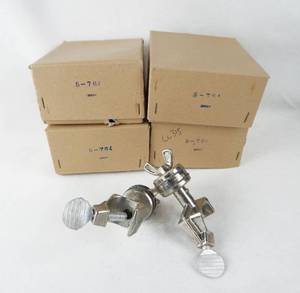 lot 225 image: Set of 4 Mercer Glass Works Neverust Nickel Plated Contort Clamp Holders - Made in Japan
