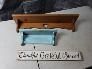lot 33 image: 2 Shelves and Wooden Sign Dcor