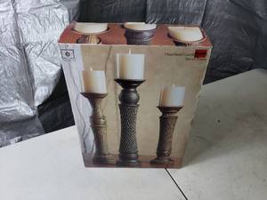 lot 40 image: New & Unused Heartland Candle Pillars