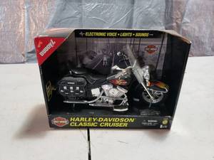 lot 53 image: Harley-Davidson Classic Cruiser Toy