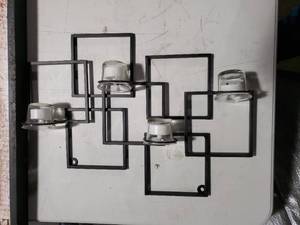 lot 79 image: Wall Decor