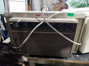 lot 55 image: Kenmore Air Conditioner