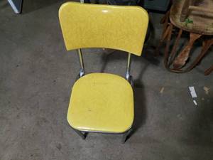 lot 78 image: 3 Older Chairs