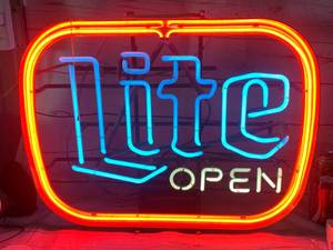 lot 2 image: LITE Open Neon Sign 20 X 26 No Shipping
