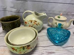 lot 88 image: Collection of Glass & Pottery