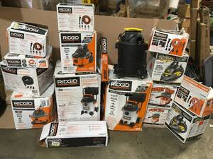 Lot of assorted Ridgid Shop Vacs various models and conditions see pictures