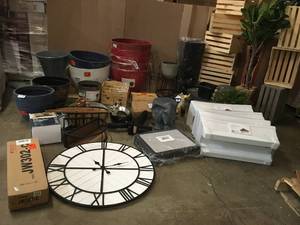 Large lot of assorted patio and outdoor items review pictures