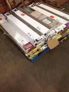 lot 14 image: Lot of assorted flooring see pictures