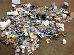 lot 43 image: Lot of assorted Plumbing items see pictures