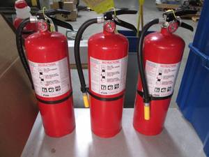 lot 73 image: Lot of 3 Fire Extingushers...