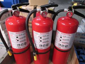 lot 77 image: Lot of 3 Fire Extingushers...