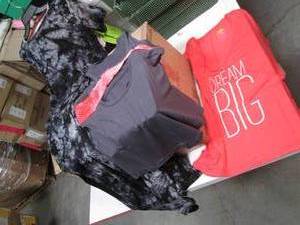 lot 139 image: Resellers Delight Box lot Womens C...