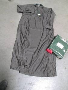 lot 149 image: Mens Button Down Cuffed Sleeve Dre...