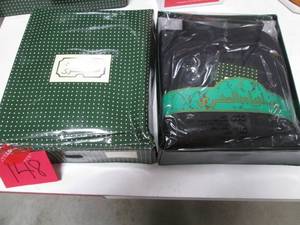 lot 148 image: Mens Button Down Cuffed Sleeve Dre...