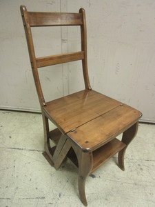 lot 809 image: SOLID WOOD KITCHEN CHAIR, W HINGED SEAT, FOLDABLE FOR STORAGE