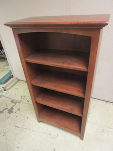 lot 811 image: WHITTIER WOOD FURNITURE BOOKCASE