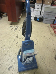 lot 835 image: SIMPLICITY VACUUM CLEANER, W EXTRA BAGS