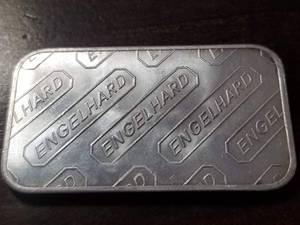 1 TROY OZ. .999 FINE SILVER BAR ENGELHARD WITH SERIAL #