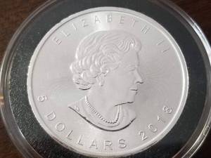 2018 CANADA $5 SILVER MAPLE LEAF 1 TROY OZ .9999 FINE SILVER