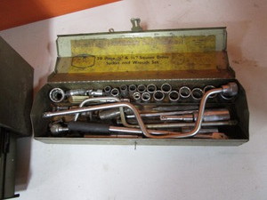 lot 31 image: Toolboxes & Tools