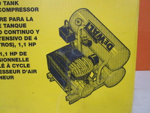 lot 32 image: (New) DeWalt Air Compressor