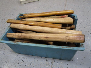lot 42 image: Lot of Hammer Handles