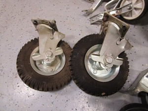 lot 49 image: Casters