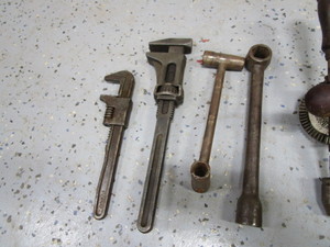 lot 86 image: Vintage Tools