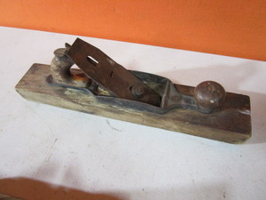 lot 176 image: Vintage Wood Planes