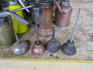 lot 189 image: Oil Cans