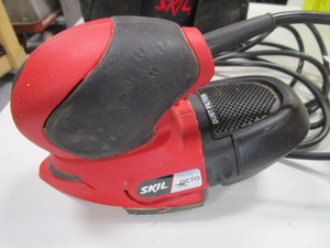 lot 199 image: Skil Sander