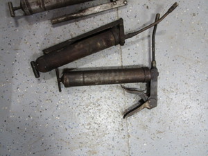 lot 138 image: Hydraulic Jacks & Grease Guns