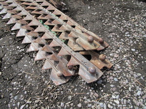 lot 5 image: (8) 7 Sickles (1) Pitman Arm