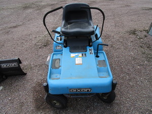 lot 6 image: Dixon XTR 30 Mower