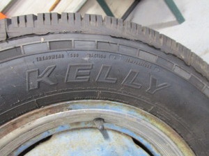 lot 18 image: (2) (New) Kelly 6 ply 22575 R16 on 5 on 5 12 Rims