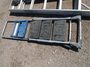 lot 230 image: 6 & 4 Step Ladders