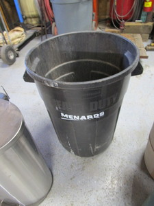 lot 250 image: Garbage Cans