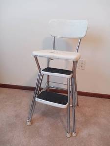lot 63 image: Vintage Step Stool