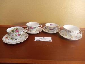 lot 87 image: Vintage Floral Footed Teacups Set