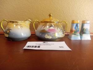 lot 90 image: Beautiful Vintage 1950s Tea set Made and Purchased in Japan