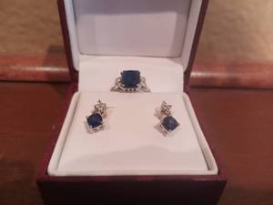 lot 97 image: Beautiful Sapphire Earrings  and Ring Set