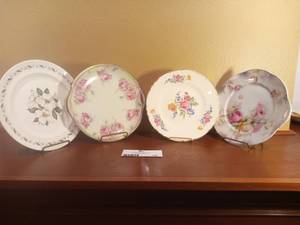 lot 108 image: Rare Vintage Collectible Plates